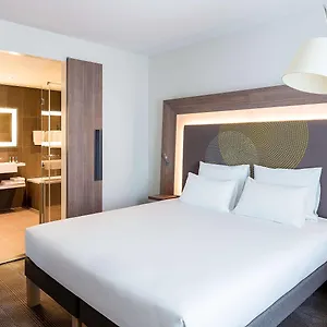 https://novotel-amsterdam-schiphol-airport.amsterdamhotelsnl.com