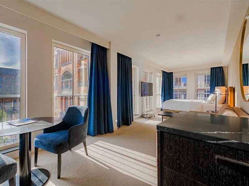 Pestana Amsterdam Riverside 5*,