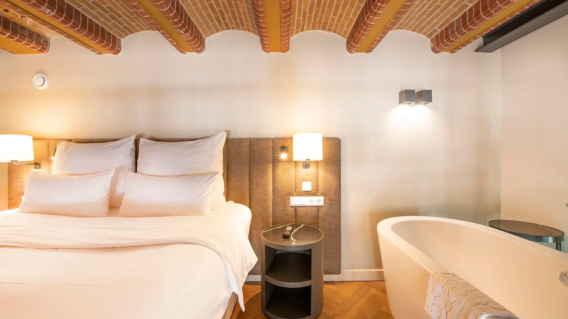 Otel Pestana Amsterdam Riverside