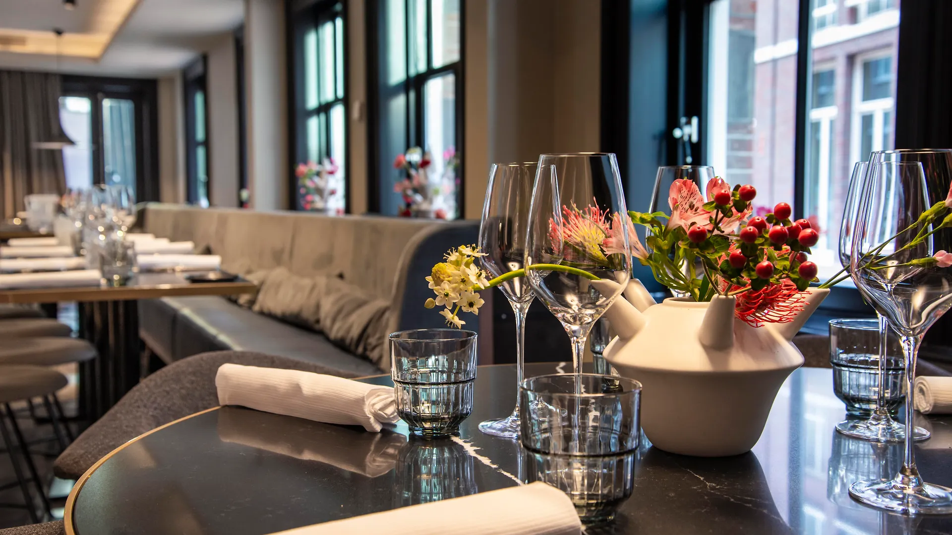 Pestana Amsterdam Riverside 5*,  Hollanda